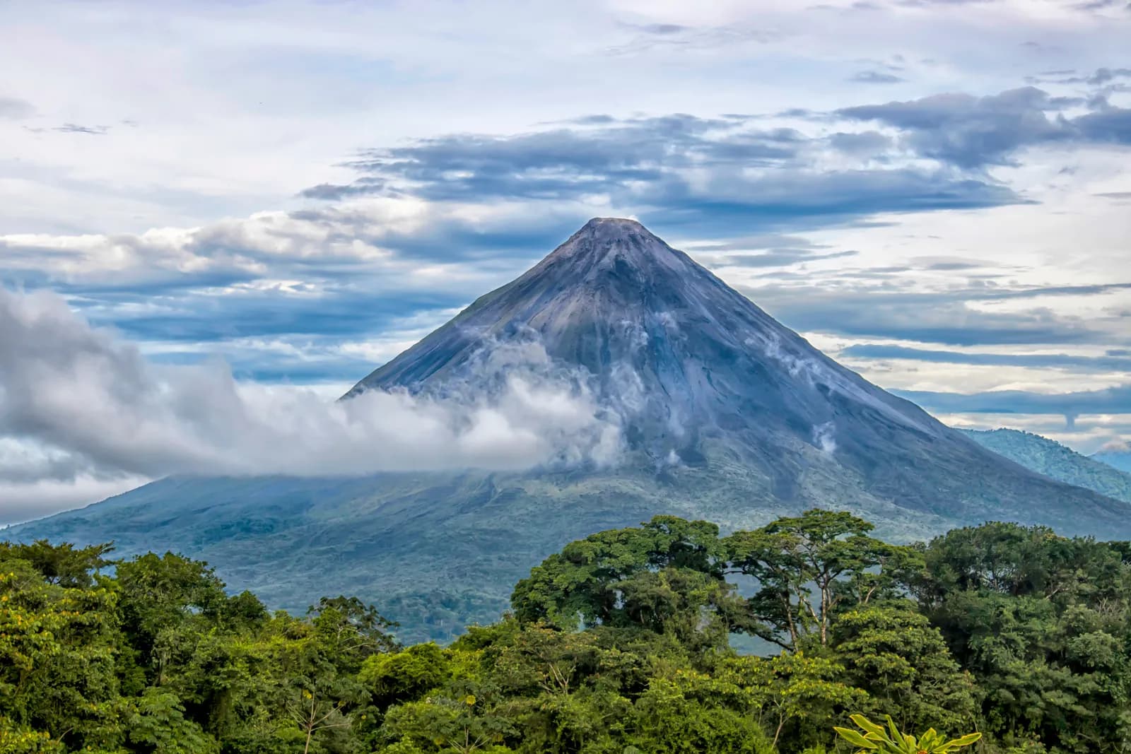 La Fortuna & Arenal: Adventure and Hot Springs