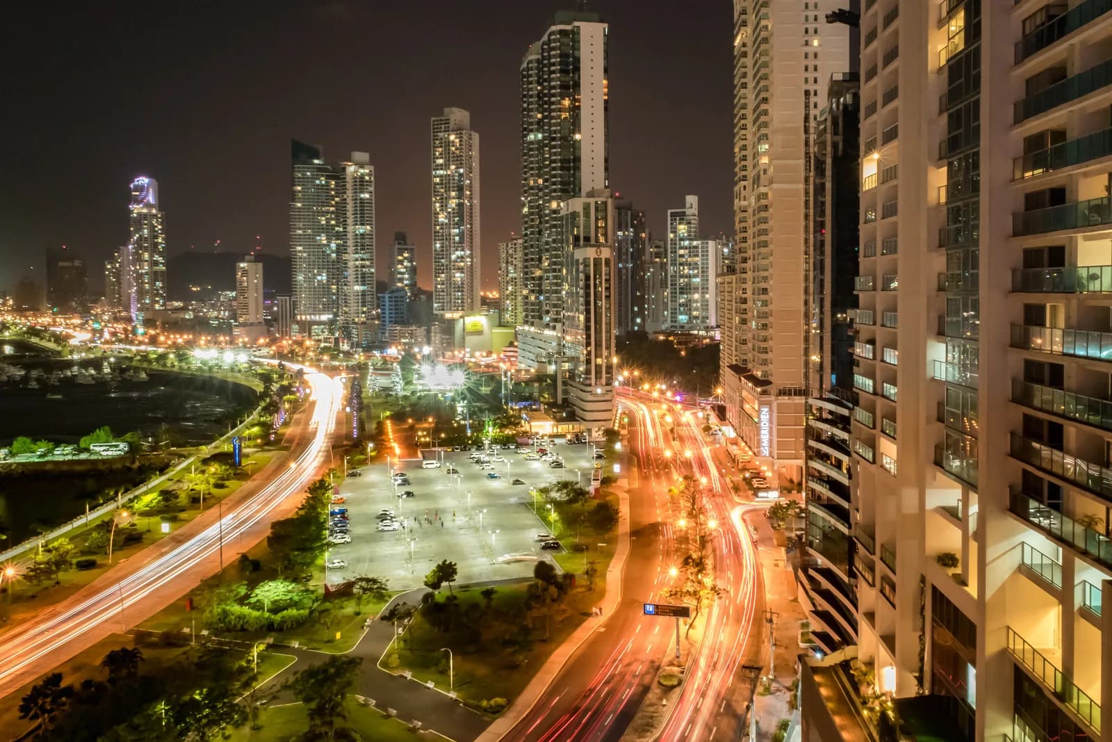 Black Friday in Panama: shopping and the Old Town